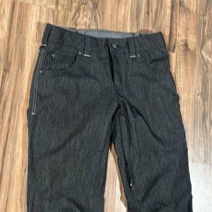 Empyre brand, ladies size S, 10K waterproof, excellent condition snowpants